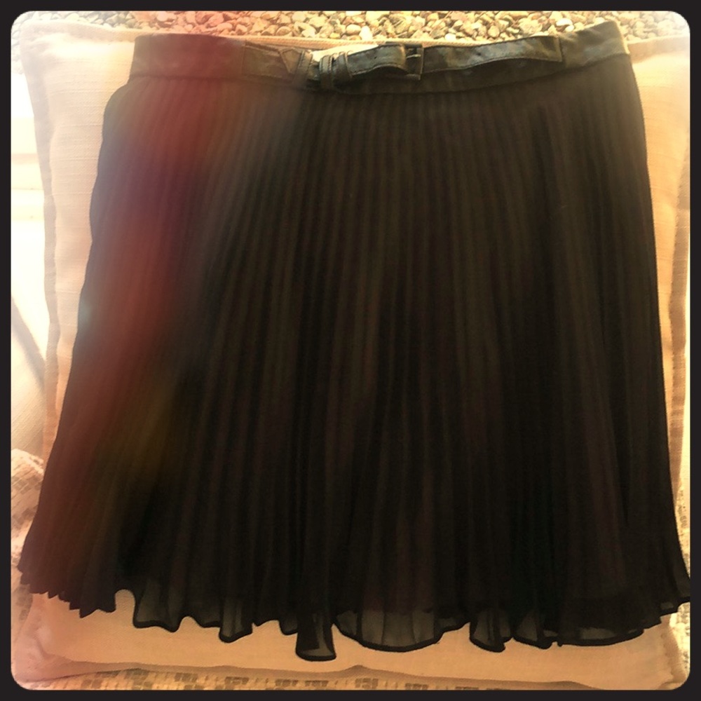 Black, chiffon, pleated, mini skirt.